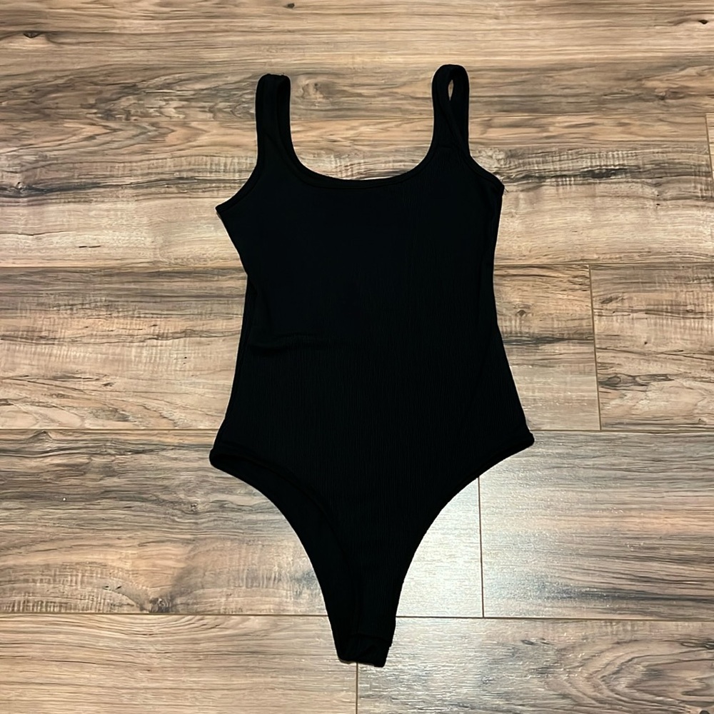 Amazon Women’s Black bodysuit Size Small
